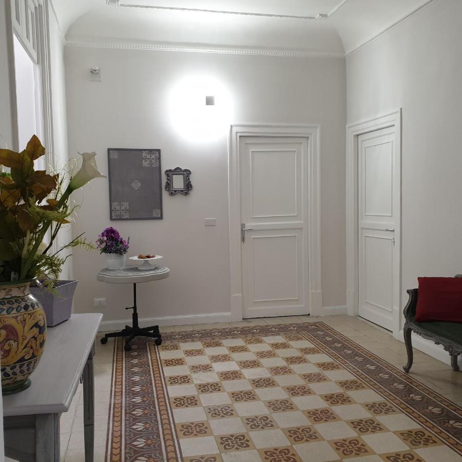 Opera Prima 28 Guest house